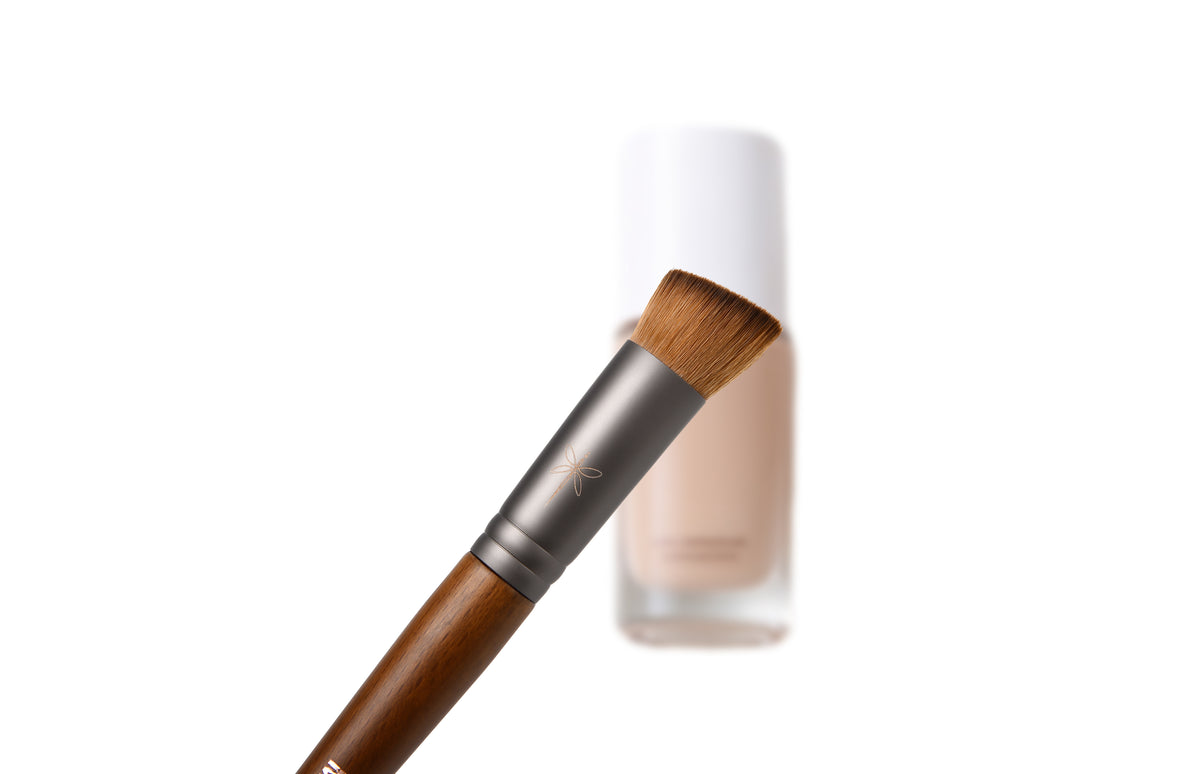 Mirael 102 Angled Contour Brush